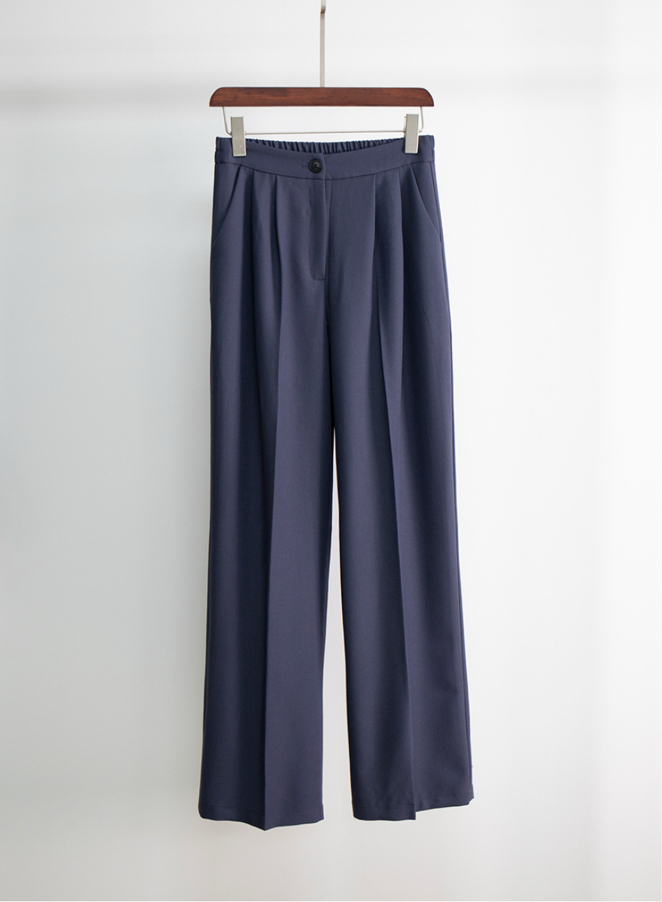 CONJUNTO CÓMODO Y ELEGANTE