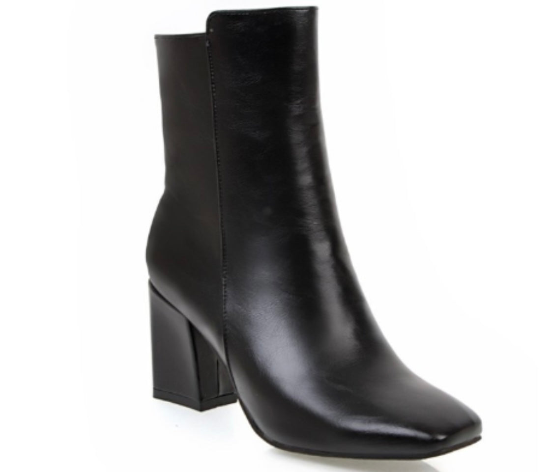 BOTINES DE TALÓN ALTO