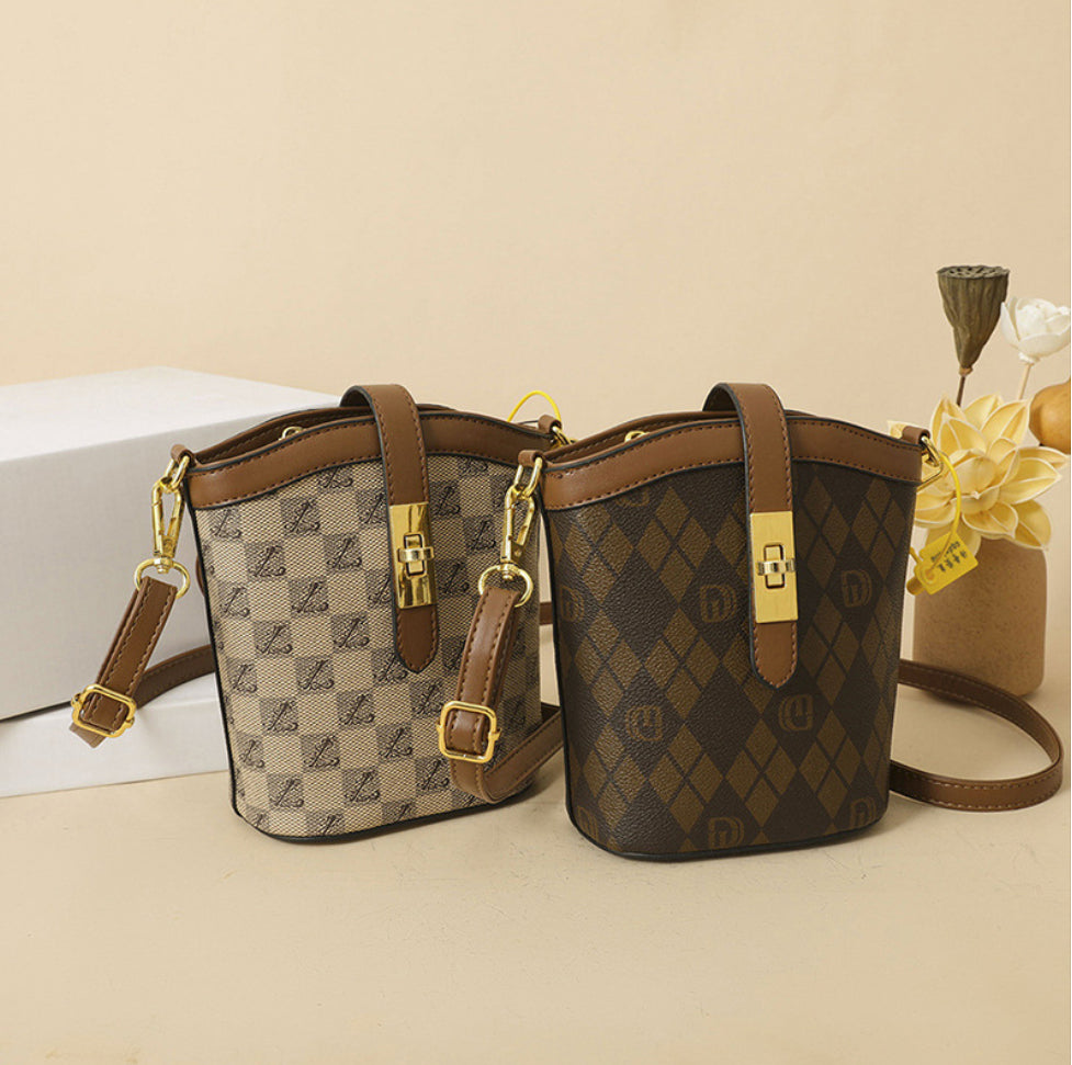 BOLSO TRENDY DE ESTAMPADOS MIX
