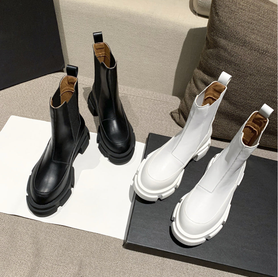 BOTINES CON SUELA GRUESA