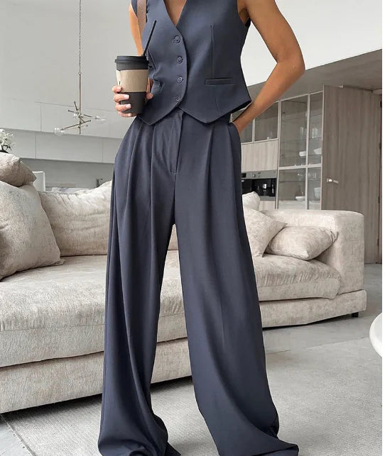 CONJUNTO CÓMODO Y ELEGANTE