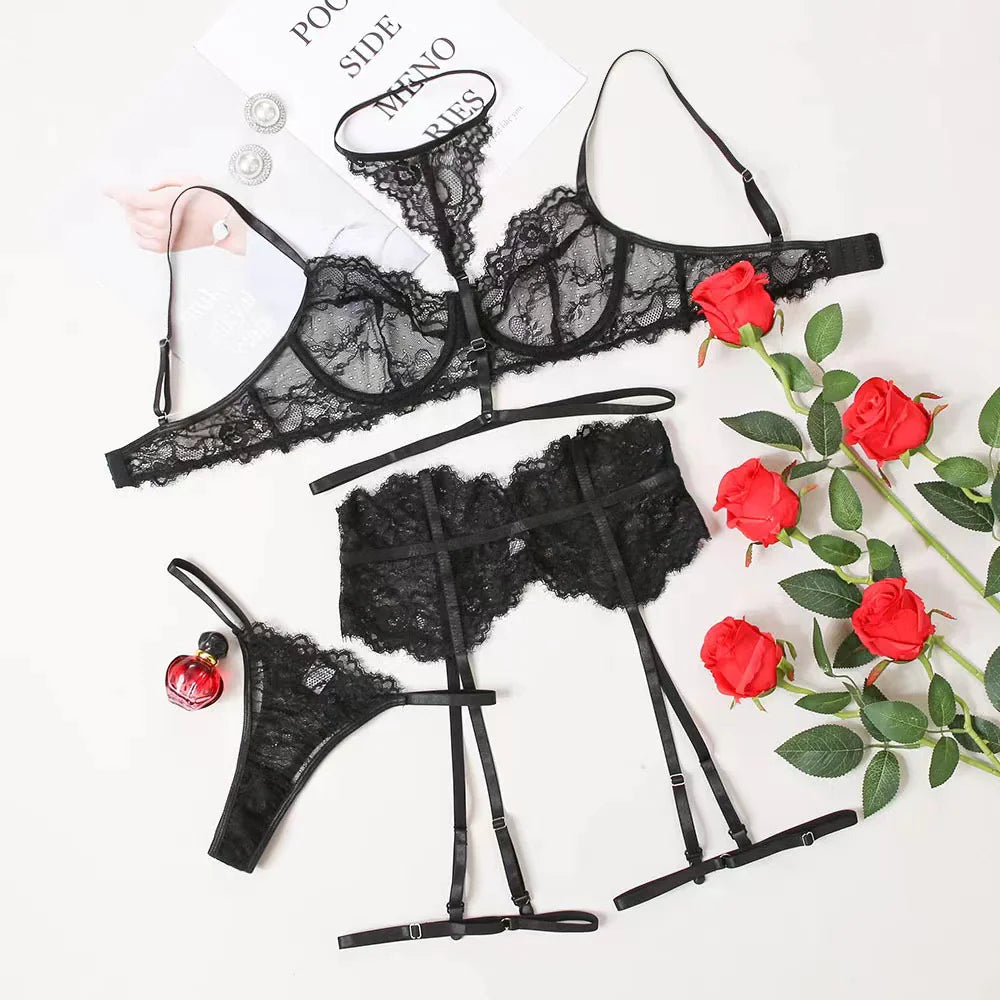 CONJUNTO DE LENCERÍA CON LIGA Y CUELLO HALTER